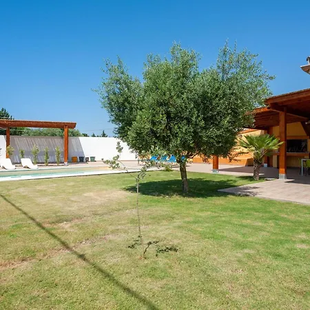 Сasa de vacaciones 'chloe By Interhome Capitana