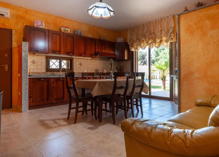 'chloe By Interhome 度假居